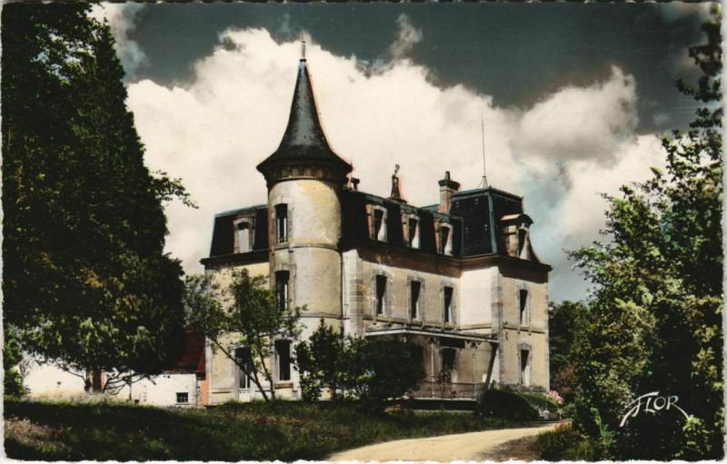 Carte postale ancienne Ahun Chateau de Chaussadis - Ecole Menagere d'Ahun à Ahun