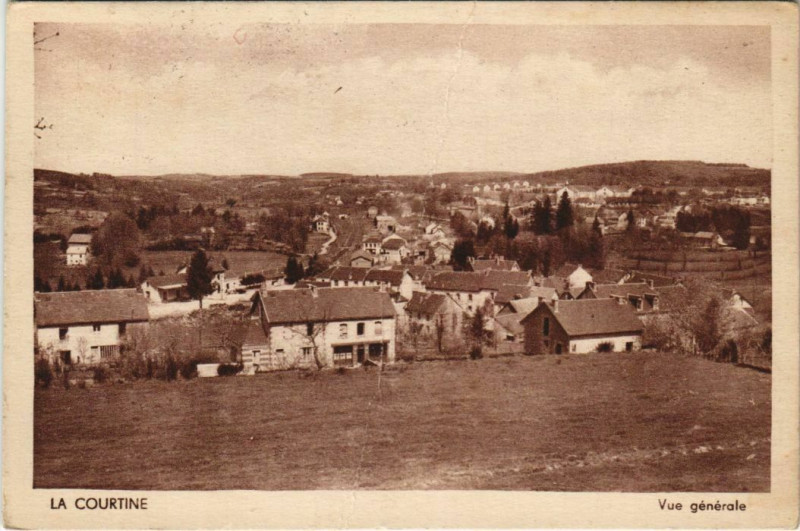 Carte postale ancienne La Courtine Vue Generale à La Courtine