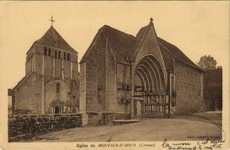 Carte postale ancienne Moutier-d'Ahun Eglise à Ahun
