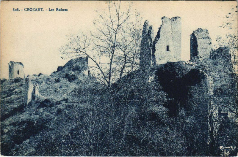 Carte postale ancienne Crozant Les Ruines à Crozant