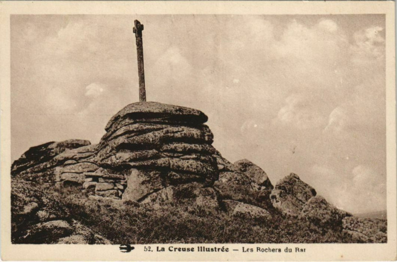 Carte postale ancienne Les Rochers du Rat