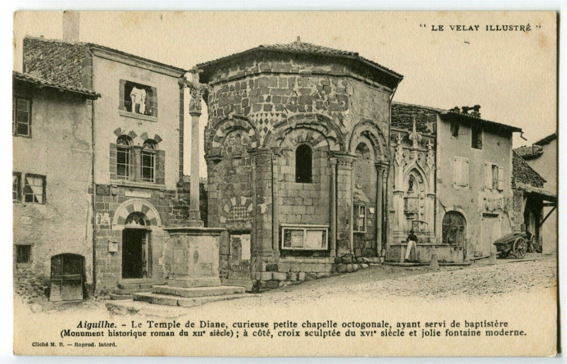Carte postale ancienne Haute-Loire Aiguilhe près Le Puy Baptistère Roman dit Temple de Diane à Aiguilhe
