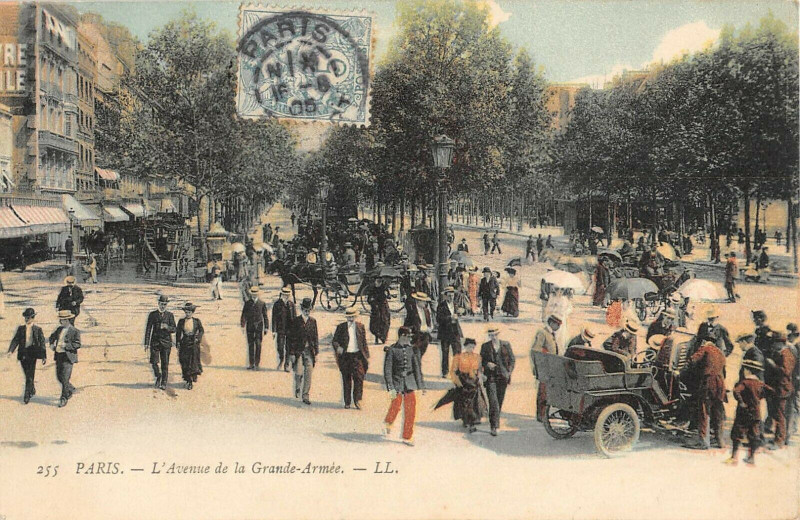 Carte postale ancienne L'Avenue de la Grande-Armée à Paris 17e