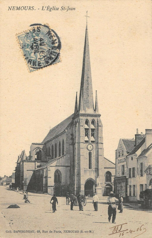 Carte postale ancienne Nemours Eglise Saint Jean à Nemours