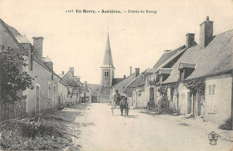 Carte postale ancienne Asnieres Entree Du Bourg En Berry