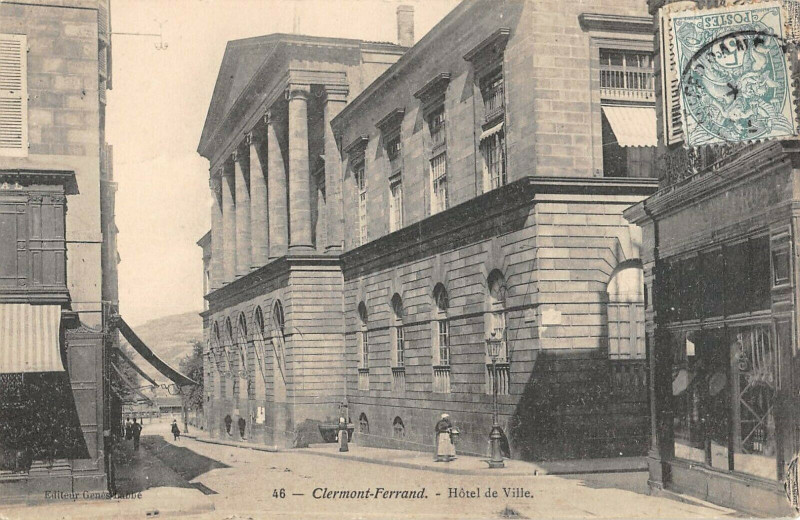 Carte postale ancienne Clermont Ferrand Hotel De Ville à Clermont-Ferrand