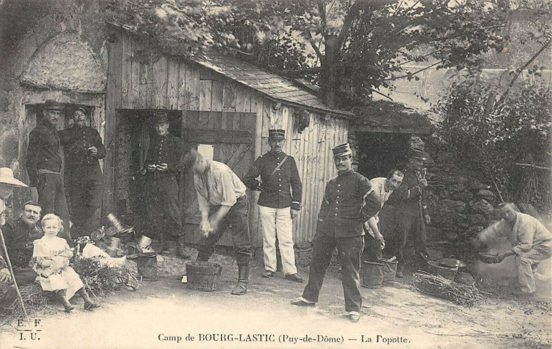 Carte postale ancienne Camp De Bourg Lastice La Popote à Bourg-Lastic