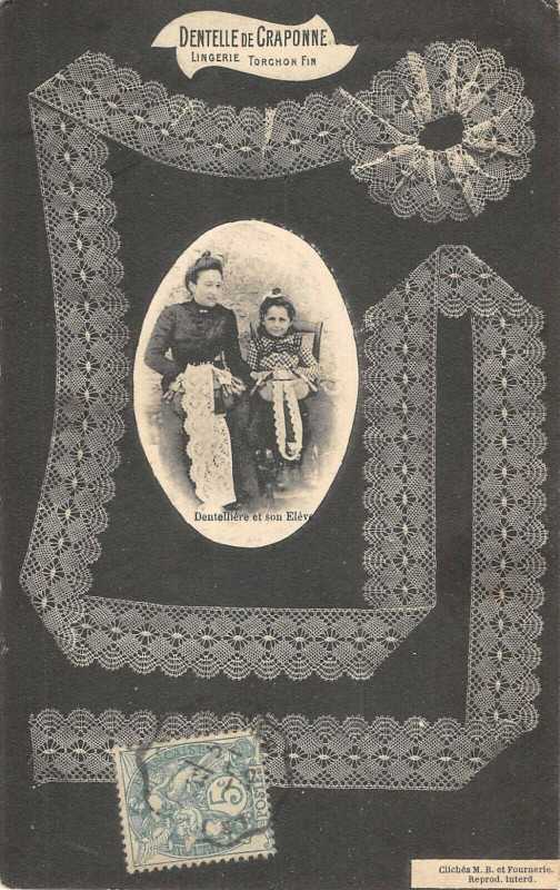 Carte postale ancienne Dentelle De Craponne Lingerie Torchon