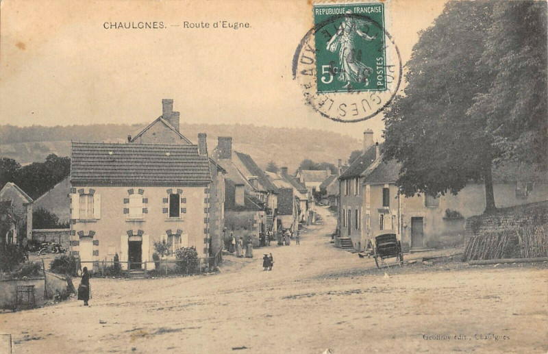 Carte postale ancienne Chaulgnes Route D'Eugne à Chaulgnes