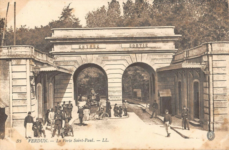 Carte postale ancienne Verdun La Porte Saint Paul à Verdun