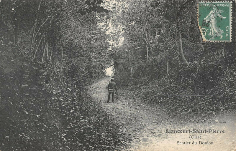 Carte postale ancienne Liancourt Saint Pierre Sentier Du Donjon à Liancourt