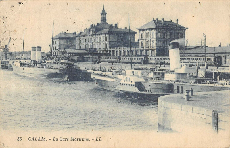 Carte postale ancienne Calais La Gare Maritime à Calais