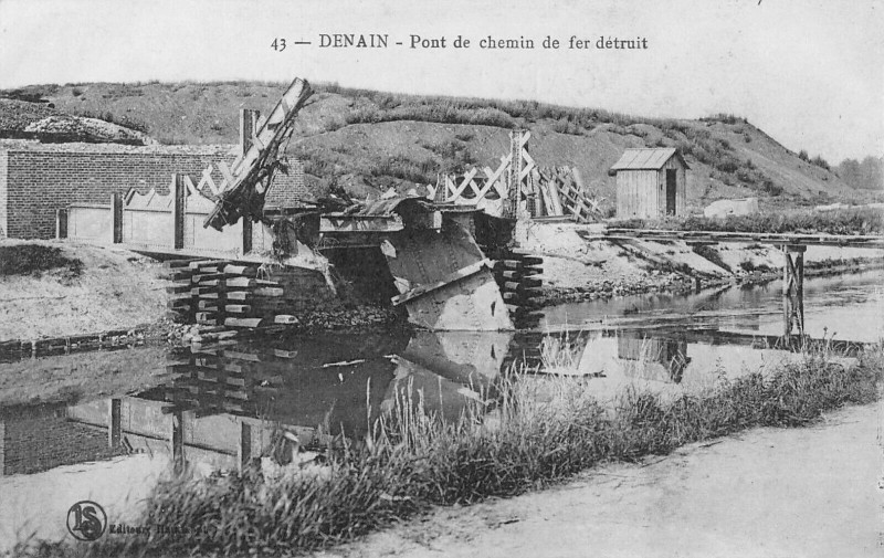 Carte postale ancienne Denain Pont De Chemin De Fer Detruit à Denain