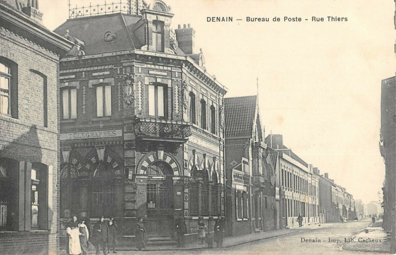 Carte postale ancienne Denain Bureau De Poste Rue Thiers à Denain