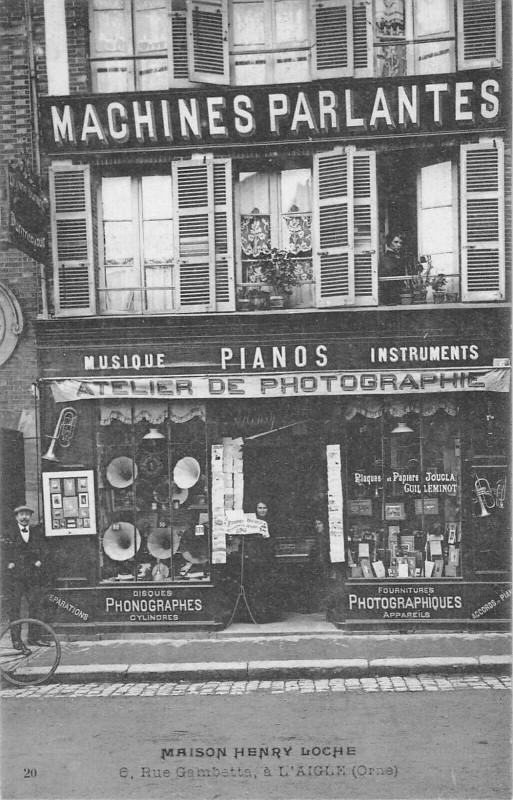 Carte postale ancienne L'Aigle Maison Henry Loche 6 Rue Gambetta A L'Aigle Atelier Photographie