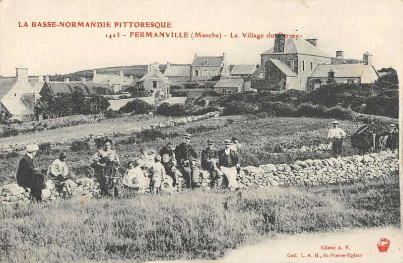 Carte postale ancienne Fermanville Le Village Du Perrey à Fermanville