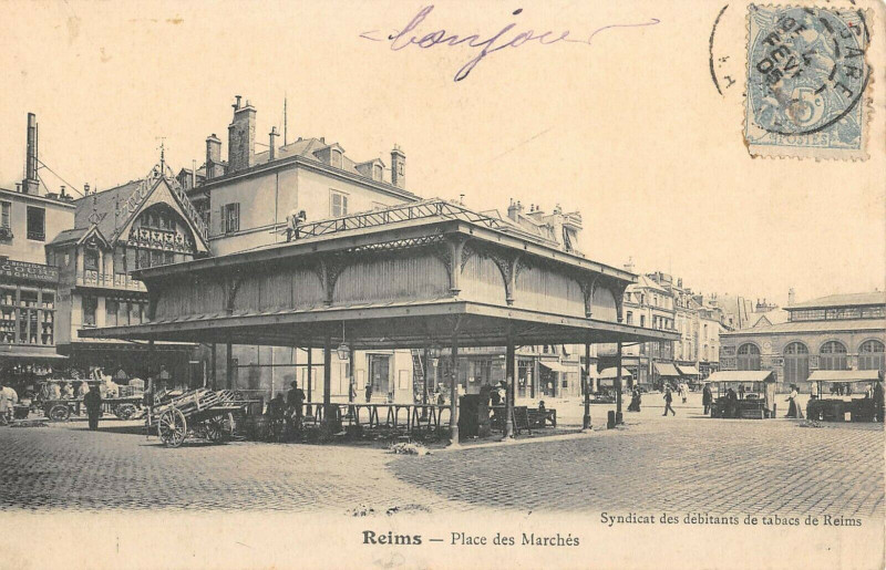 Carte postale ancienne Reims Place Des Marches à Reims