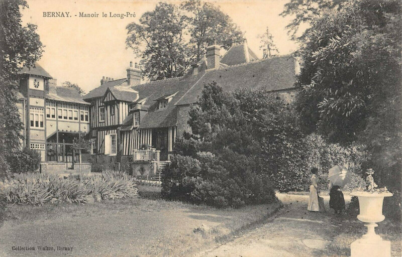 Carte postale ancienne Bernay Manoir Le Long Pre à Bernay