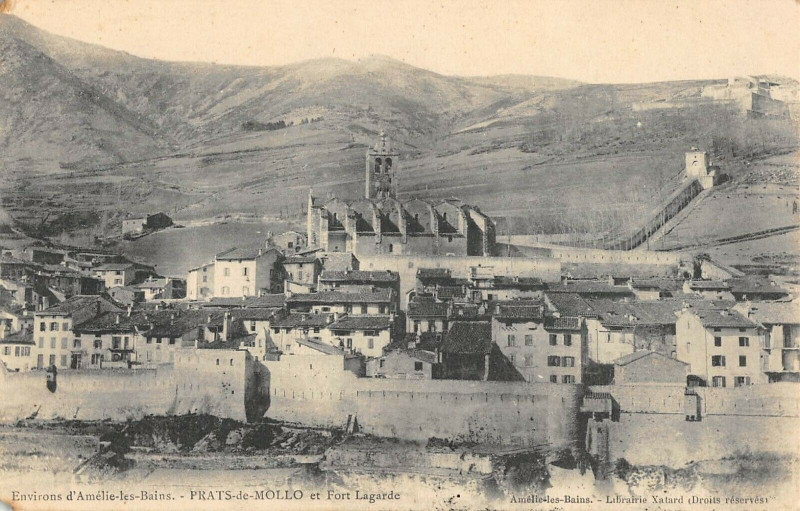 Carte postale ancienne Prats Mollo Et Fort Lagarde à Llo