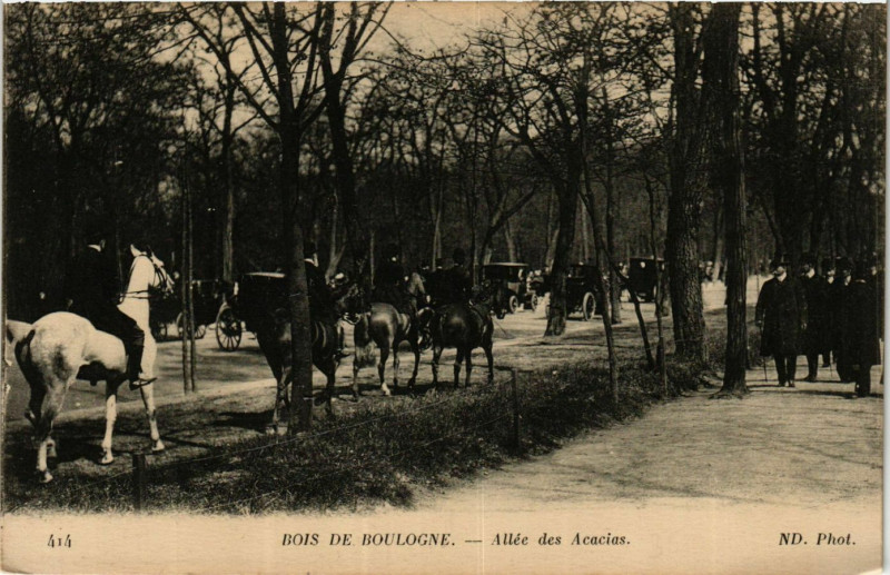 Carte postale ancienne Bois de Boulogne - Allée de Acacias à Paris 16e