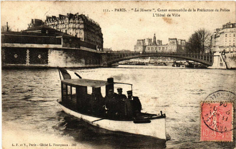 Carte postale ancienne Paris 4e La Mouette, Canot automobile de la Prefecture de Police. à Paris 4e