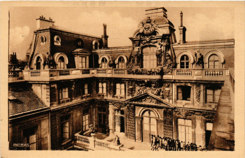 Carte postale ancienne Paris 4e Ecole Massillon. Balcon, classes et dortoirs à Paris 4e