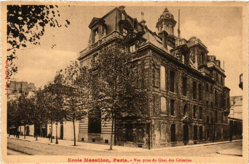 Carte postale ancienne Paris 4e Ecole Massillon. Vue prise du Quai des Celestins à Paris 4e