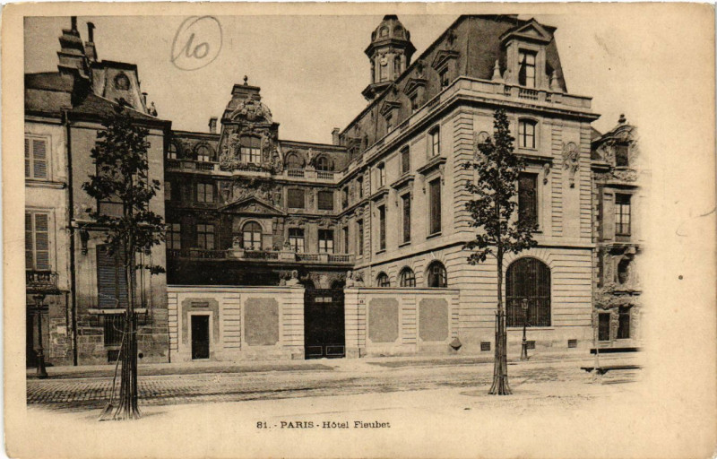 Carte postale ancienne Paris 4e Hotel FIeubert. à Paris 4e