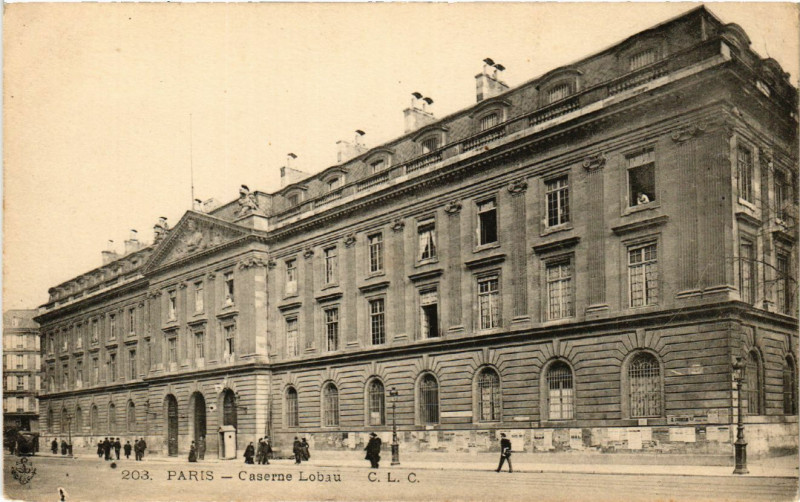 Carte postale ancienne Paris 4e Caserne Lobau à Paris 4e