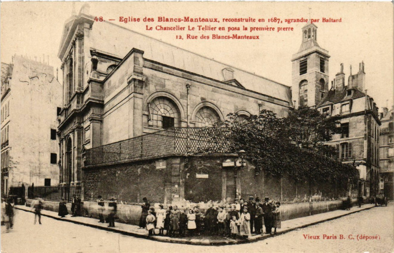 Carte postale ancienne Vieux Paris 4e Rue Blancs-Manteaux Eglise Balncs-Manteaux à Paris 4e