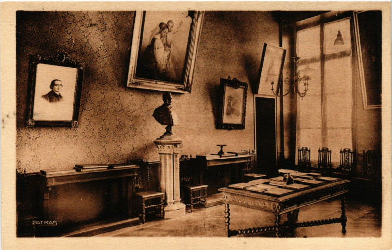Carte postale ancienne Paris 4e Ecole Massillon. Le Parloir à Paris 4e