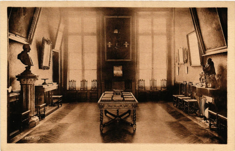 Carte postale ancienne Paris 4e Ecole Massillon. Le Parloir à Paris 4e