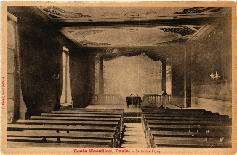 Carte postale ancienne Paris 4e Ecole Massillon. Salle des Fetes à Paris 4e