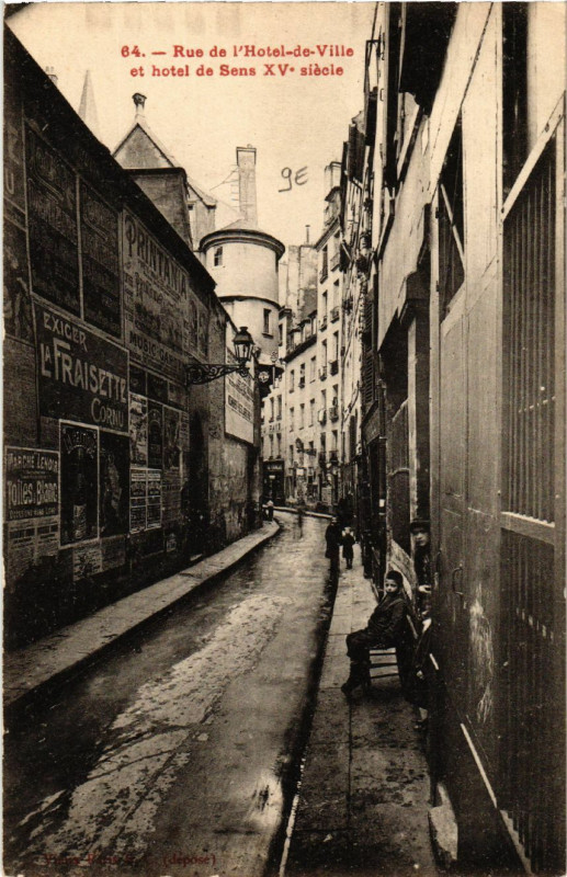 Carte postale ancienne Vieux Paris 4e Rue de l'Hotel de Ville. Hotel de Sens à Paris 4e