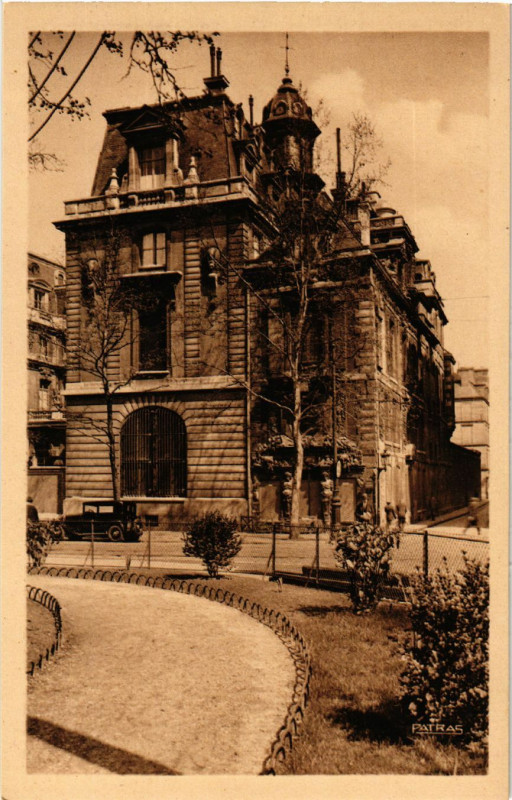 Carte postale ancienne Paris 4e Ecole Massillon. L'Aile de la Chapelle à Paris 4e