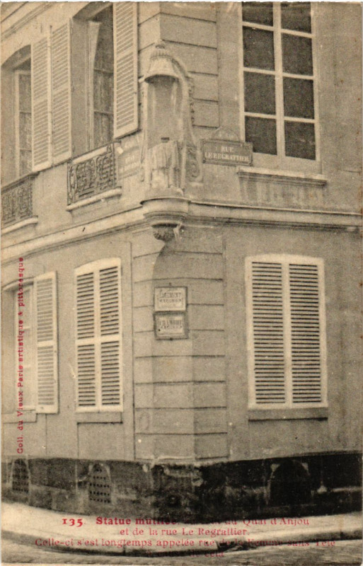 Carte postale ancienne Vieux Paris 4e quai d'Anjou. Statue mutiliée à Paris 4e