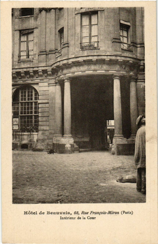 Carte postale ancienne Paris 4e Rue Francois Miron. hotel Beauvais int. de la Cour à Paris 4e