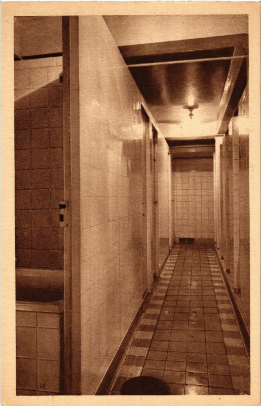 Carte postale ancienne Paris 4e Ecole Massillon. Douches et Bains à Paris 4e