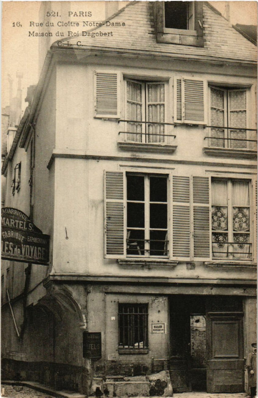 Carte postale ancienne Paris 4e Rue du Cloitre N. D. Maison du Rois Dagobert à Paris 4e