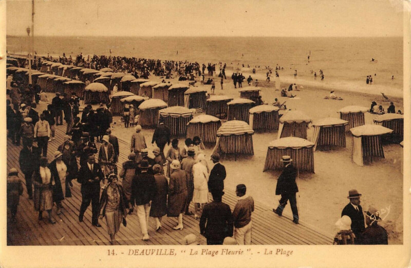 Carte postale ancienne Deauville La Plage Fleurie La Plage à Deauville