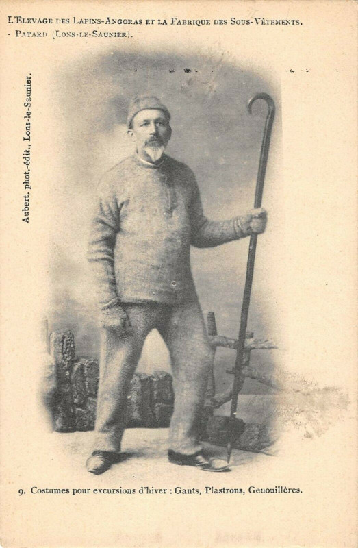 Carte postale ancienne Lons Le Saunier Elevage Des Lapins Angoras Fabrique Patard Costumes Excur à Lons-le-Saunier