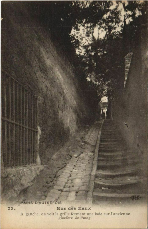 Carte postale ancienne Rue des Eaux à Paris 16e