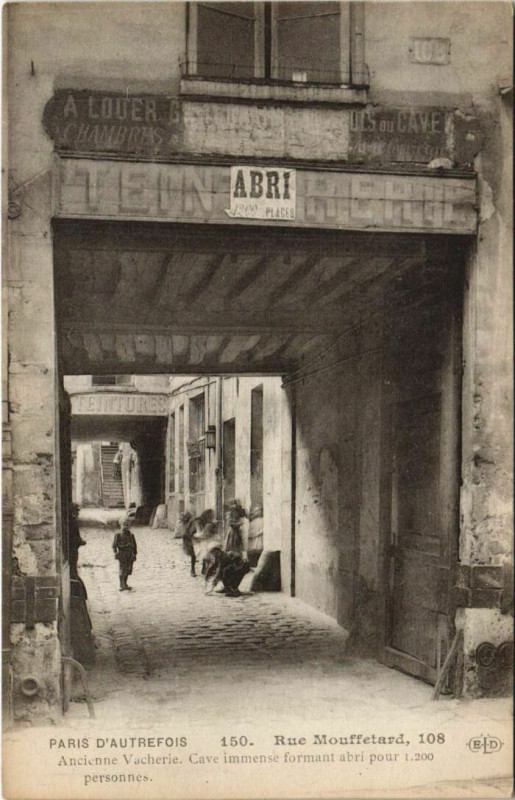 Carte postale ancienne Paris 5e 108, rue mouffetard à Paris 5e