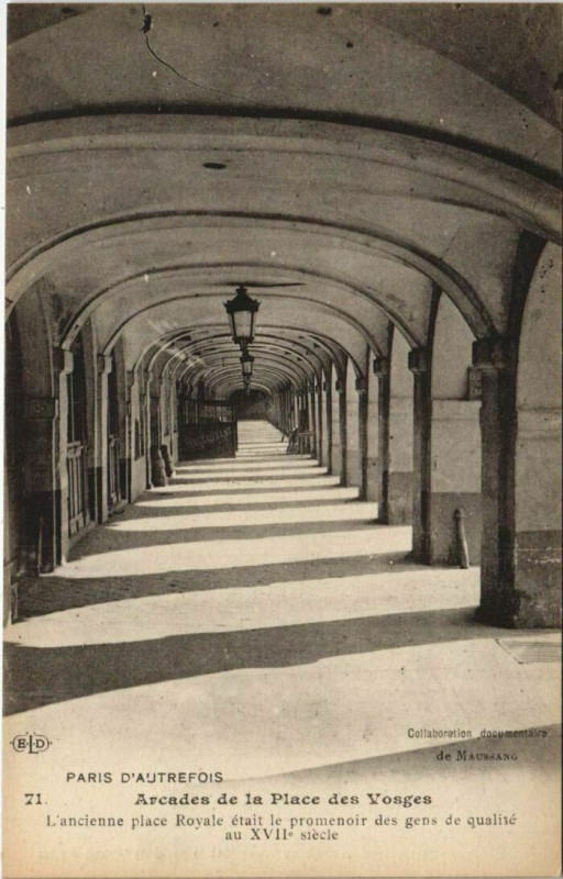 Carte postale ancienne Paris 3e Place des Vosges Arcades à Paris 3e