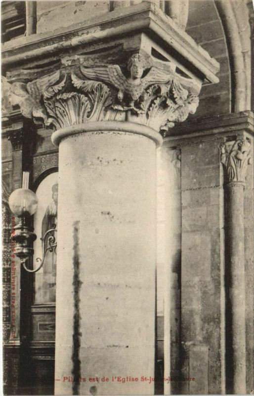 Carte postale ancienne Paris 5e Eglise Saint-Julien-le-Pauvre Pilliers à Paris 5e