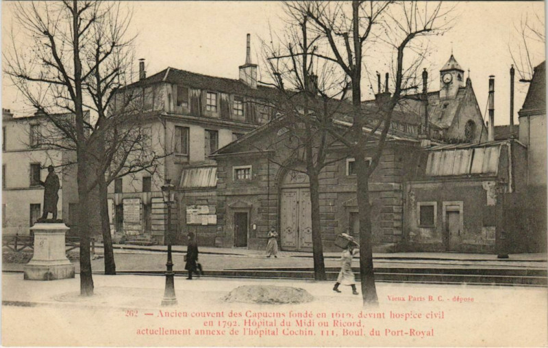 Carte postale ancienne Paris 13e 111, Bd du Port-Royal Couvent des Capucins à Paris 13e