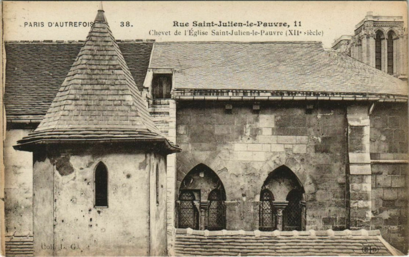 Carte postale ancienne Paris 5e 11, Rue Saint-Julien-le-Pauvre Chevet de l'Eglise à Paris 5e