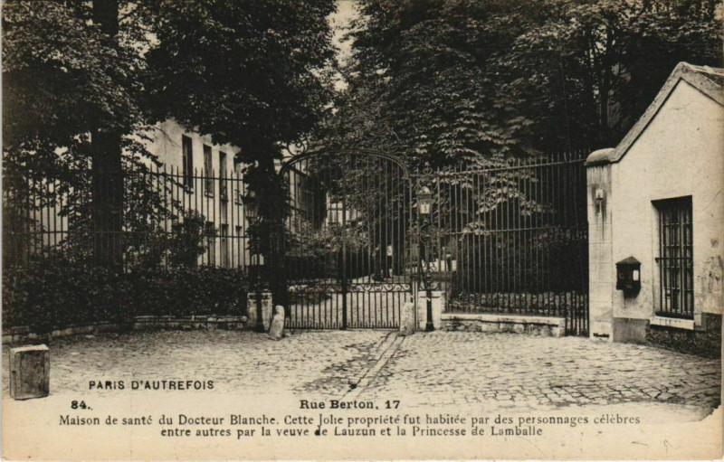 Carte postale ancienne Rue Berton - Maison de Santé du Docteur BIanche à Paris 16e