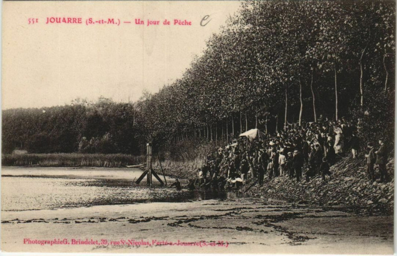 Carte postale ancienne Jouarre Un jour de peche à Jouarre