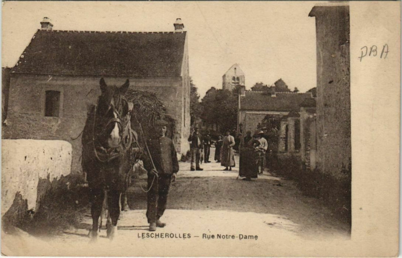 Carte postale ancienne Lescherolles Rue Notre-Dme à Lescherolles